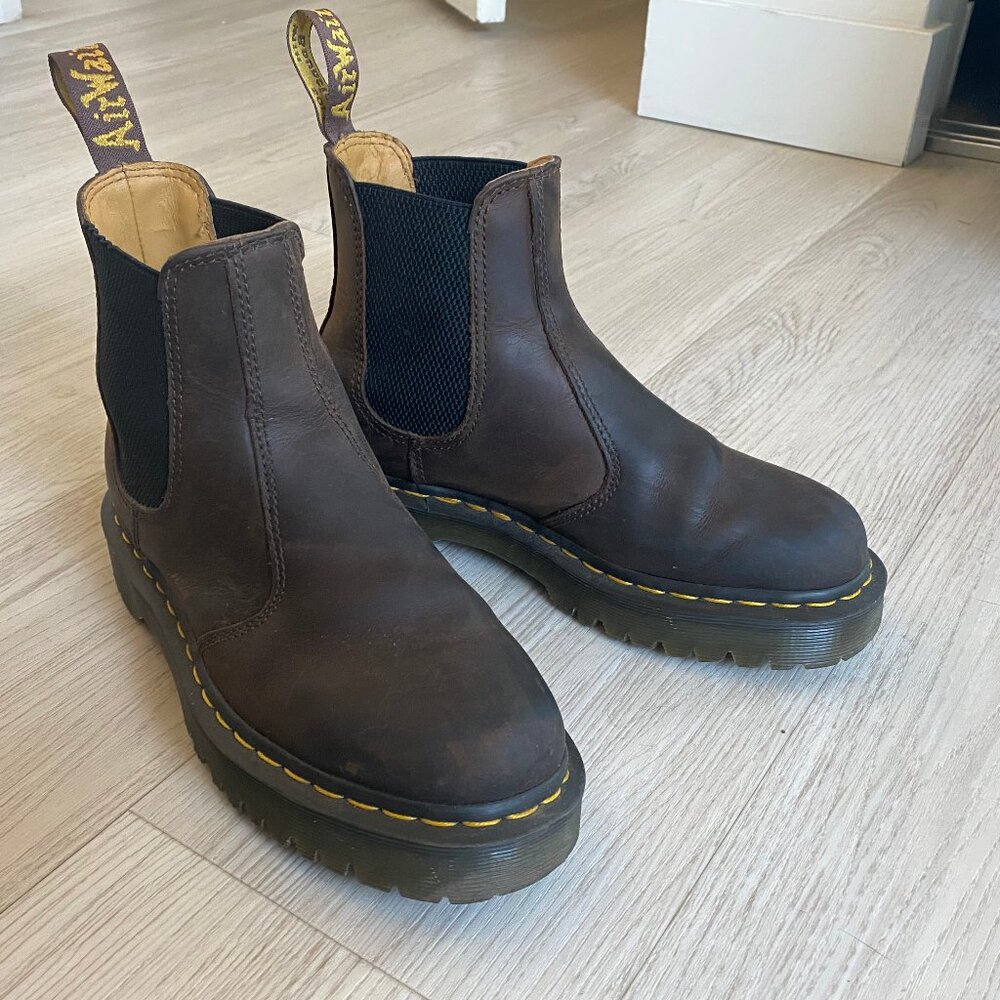 doc martens 2976 bex crazy horse chelsea boots brown 8W